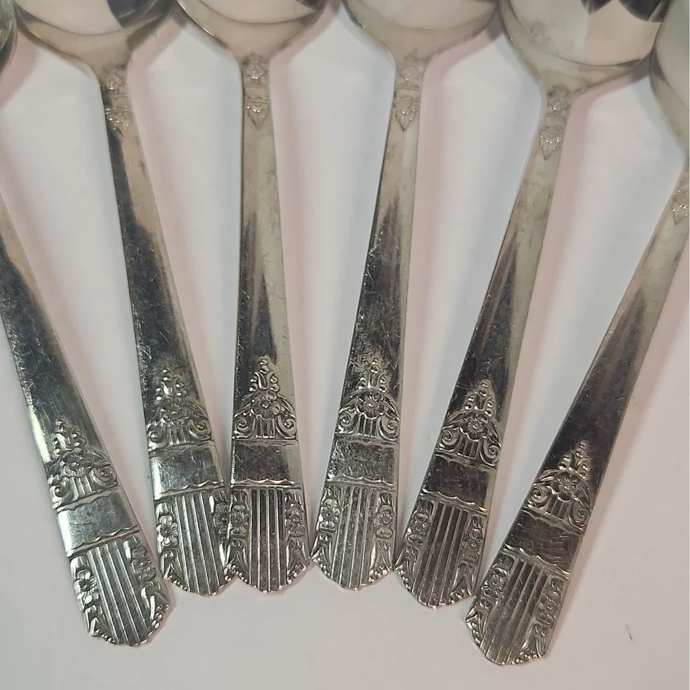 Wm A Rogers Oneida 1938 Silverplate Harmony Dessert Spoons x 6
